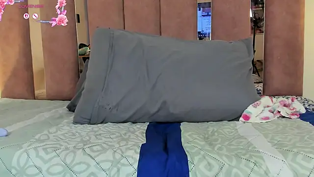 KarenSims - Naughty back pose + playful wink