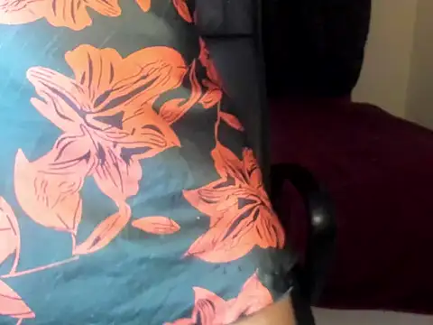Cleopatra666 - spank my ass and cntrl for 5 minutes
