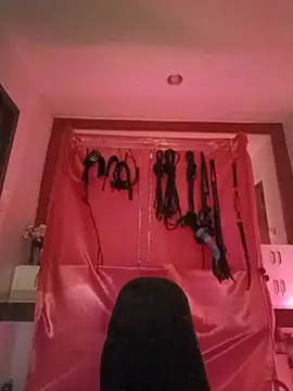 Dominalisa - Public Pussy Masturbation and Squirting