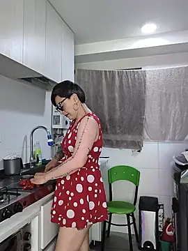 Kat_paradise - Oiled Ass