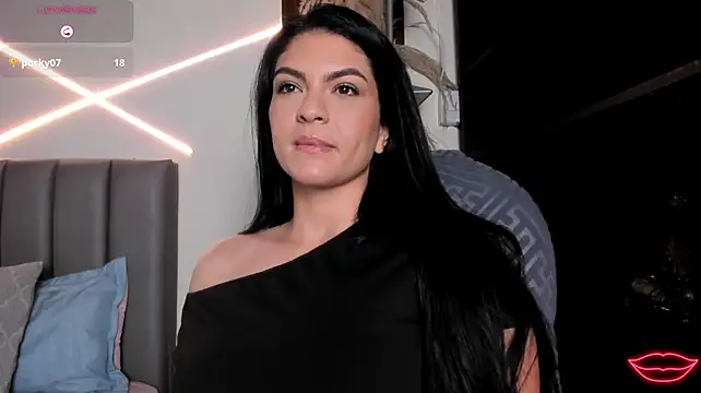 Veronicalanx1 - make juicy my tigth pussy with fingers