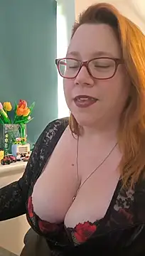 NikiDeeOfficial - strip tease