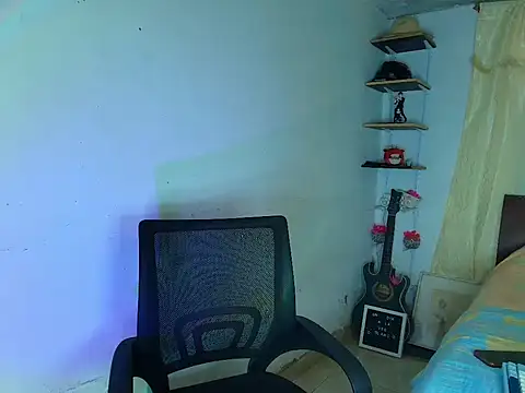 Hazel_pretty - show cum public