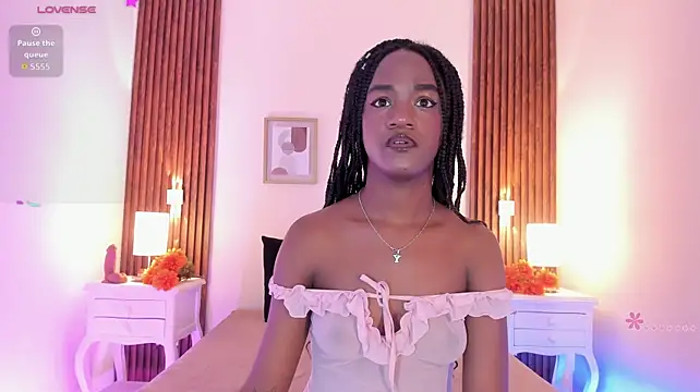 Chloebrunnie - Show Small boobs ♥