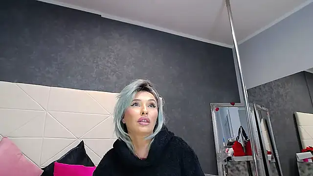 IssaSmith - Multiple Squirt !!!!