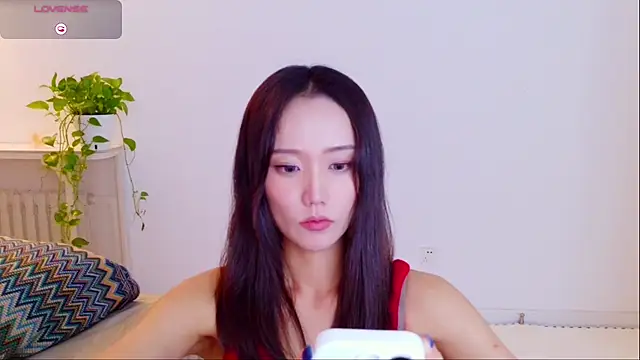 Yufenna - hand in jeans touch my pussy