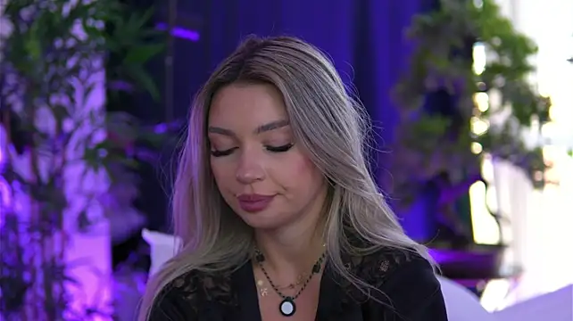 ArtTeasee - Dildo and pussy = love