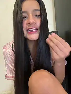 Indialatin - Fingers in my hairy pussy