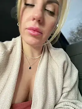 MilfNextDoor20 - Squirt over your face 💦