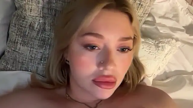 Blissdimicco - tits out