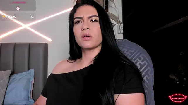 Veronicalanx1 - make juicy my tigth pussy with fingers