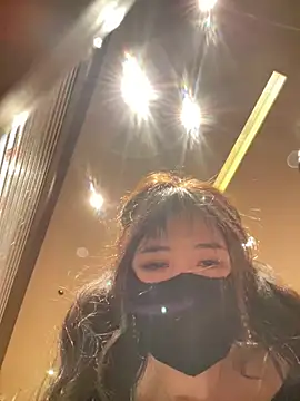 Xiao-mo520 - 美导老师下班兼，咖啡厅偷玩小刺激，超敏感体质容易失控，完成目标指定脱一件5分钟