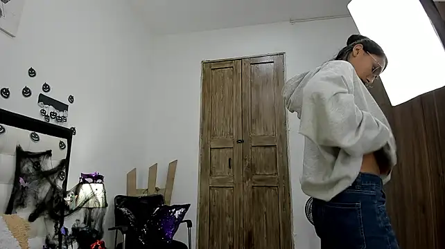 Celeste_71 - Pussy close up 🦋