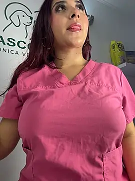 Nahomy_benet