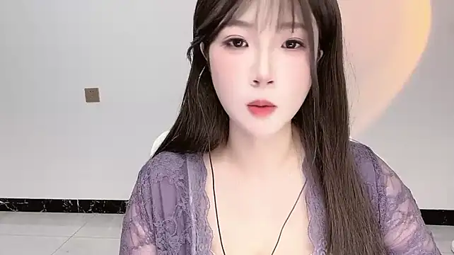 Lucy_8858 - 妹妹说紫色很有韵味💗（换套睡衣）