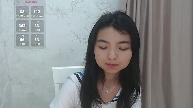 Shy_Kira - clench ass