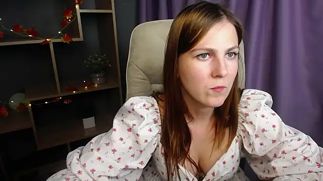 ElizabethGlow - put on a sexy outfit