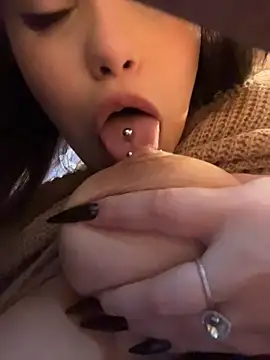 Chloe__Moon - Riding a dildo makes me cum IN MAN W