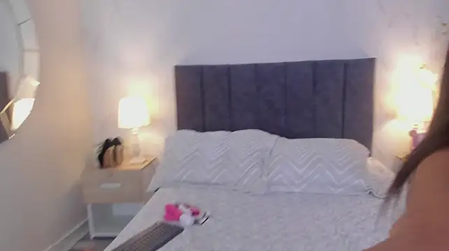 Emilly_Beaumont - Striptease