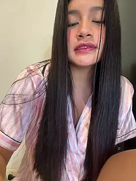 Indialatin - Fingers in my hairy pussy