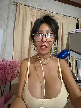 Sweetieme - @fucking drippin pussy in squat naked