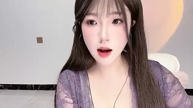 Lucy_8858 - 妹妹说紫色很有韵味💗（换套睡衣）