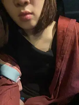 Littleqiu - 户外餐厅偷偷搞刺激，达到目标现场脱内内特写骚穴脱内衣漏点