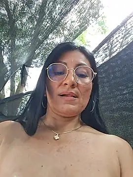 Maturexxxnaughty - A stranger grabs my pussy on the street.