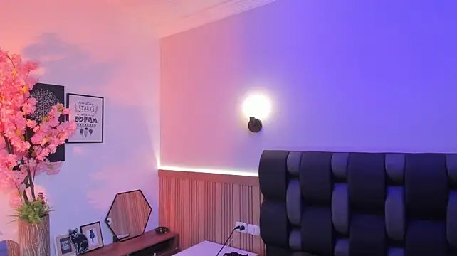 Siouxsie_cenobite - (∩^o^)⊃━☆ Naked + squirt (2 min control)