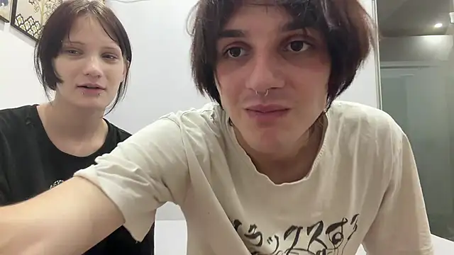 Altycouple - Finger fucking pussy