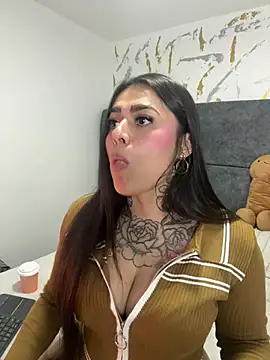 Cristal_Velle - Oil + slow deep ass massage