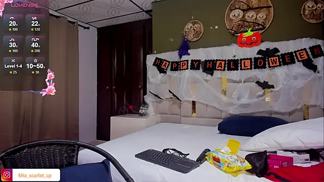 Mia_scarlet69