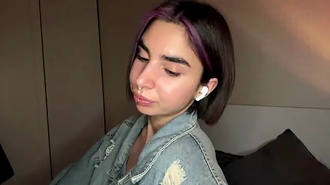 JessiaRuezga - "Lick the finger/camera" 😈