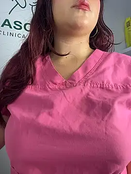 Nahomy_benet - rub my pussy until I get wet at the vet’