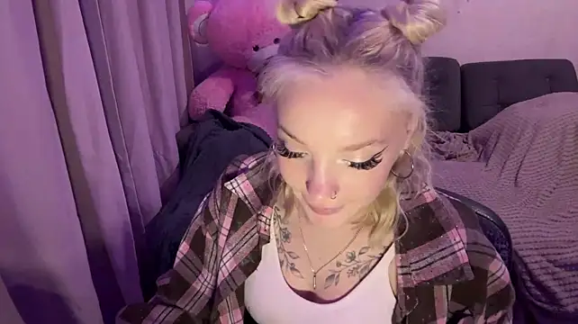 Amirarerrette - cute wink <33