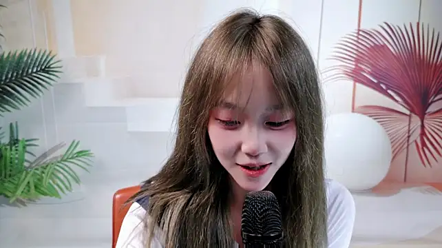 Sexywoman-188 - 小狗趴半脱内裤爱的叫叫
