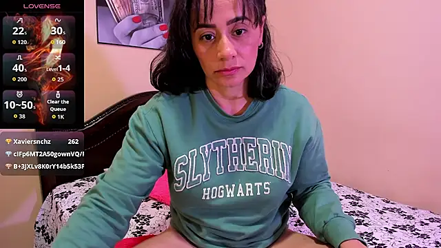 Sara_florez12 - Take control of my toy for 5 minutes