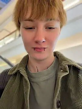 IceMur - I fuck myself with a dick in the store'