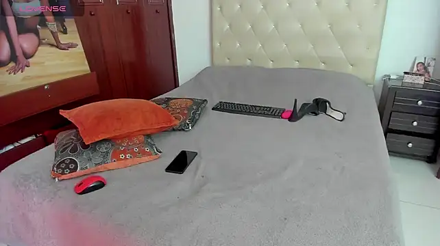 LUISSA_ - make me cum please baby