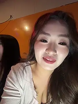 Yomi009 - KTV全裸上半身乳交😳