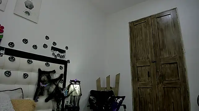 Celeste_71 - Pussy close up 🦋