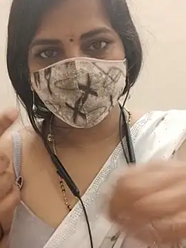 Tamil-HoneyQueen - Too buy gold bangles