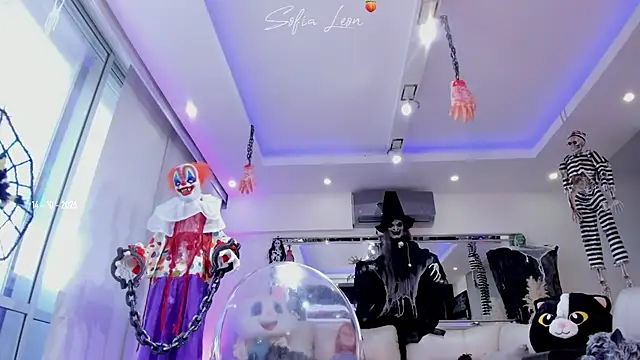 Sofiasexhot - Slap my ass with oil.