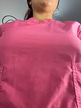 Nahomy_benet - rub my pussy until I get wet at the vet’