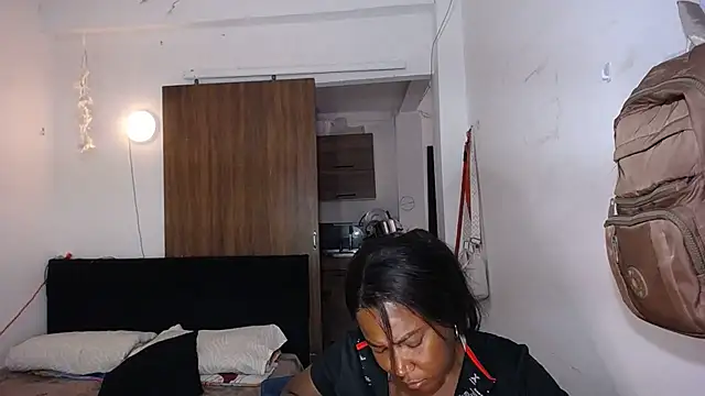 Yselahot - I will take two dildos at the same time