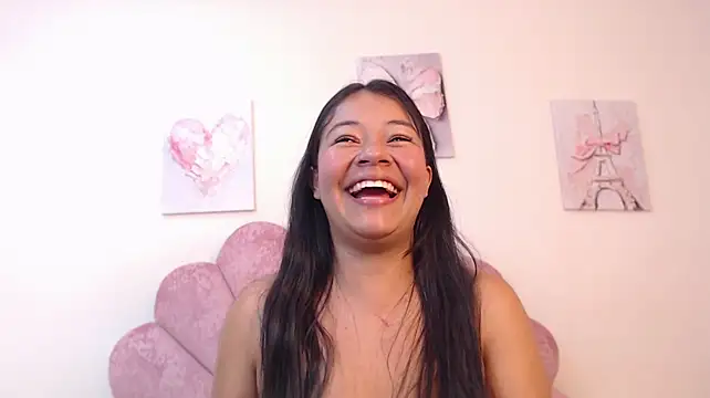 MilaaAdams - twerking erotic with big ass latina