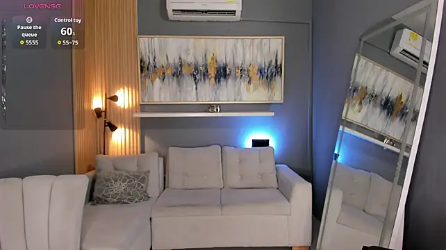 Janinne_lu - show tits + blowjob