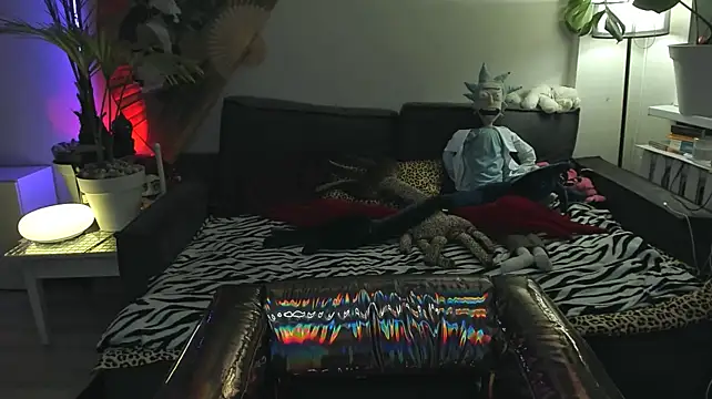 Alexa_Pirs - breast zoom