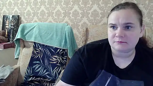 EmmaXKristall - become a doggystyle in panties