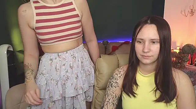 HotCaramellsTV - SPANK EACH OTHER ASS +:gift:4LT
